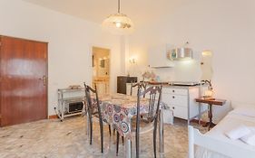 Golden And Silver Apartments By Wonderful Italy